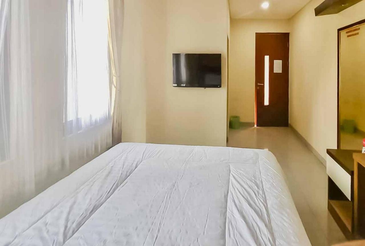 Hotel Reddoorz @ Jalan Raya Kaliwungu Selatan Kendal Extérieur photo